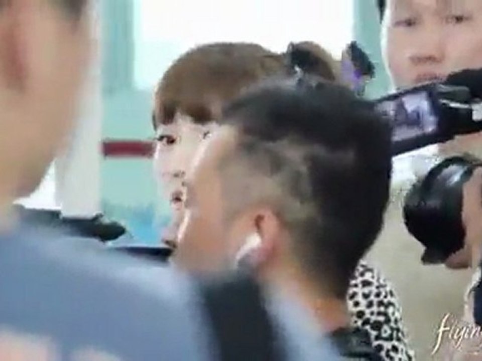 [Fancam] SNSD Taeyeon  Incheon Airport