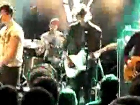 Wanna Get Through / La Dame Au Zippo