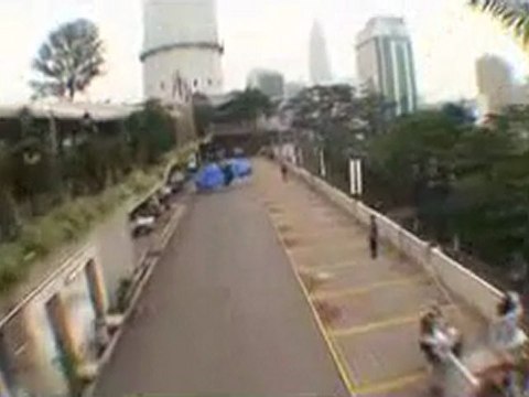 KL Tower BASE Jumping - 2006