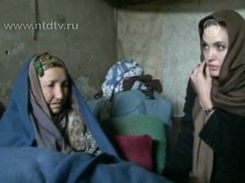 Анджелина Джоли беспокоится за судьбы беженцев