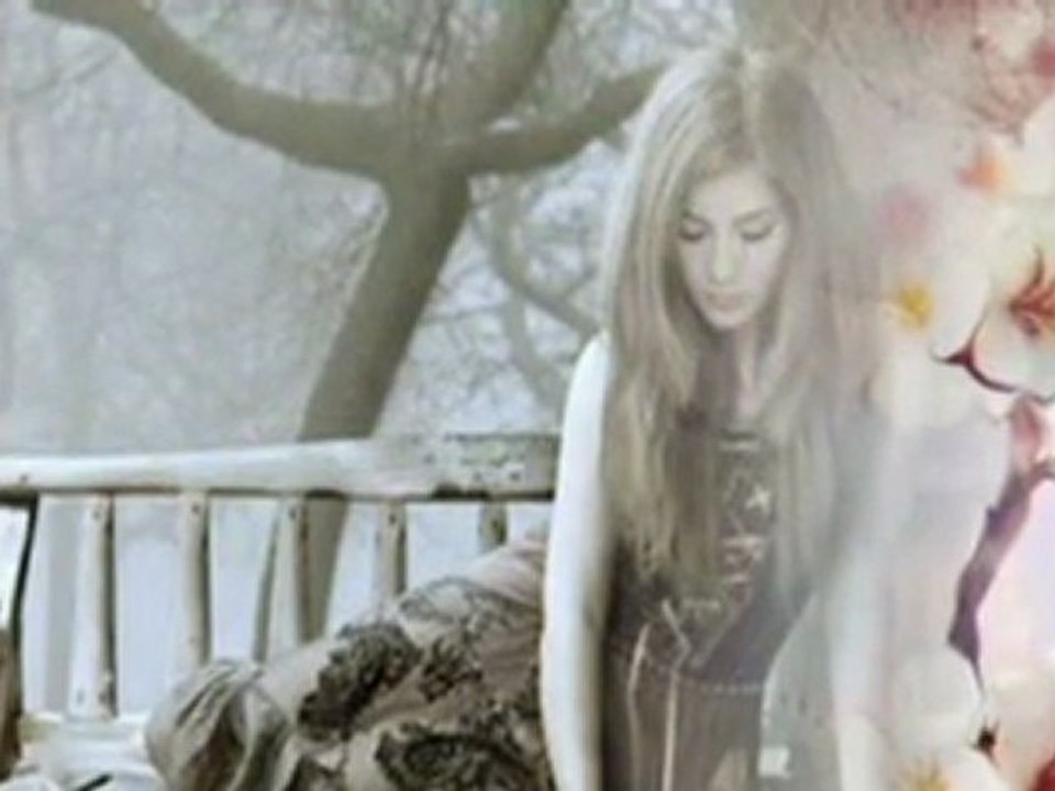 SENİN OLMAYA GELDİM - EBRU GÜNDEŞ -  ( öykü )