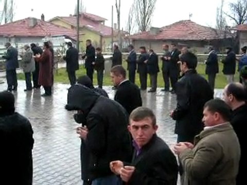 Çankırı Yapraklı Davutlar Köyü Bayramlasma2