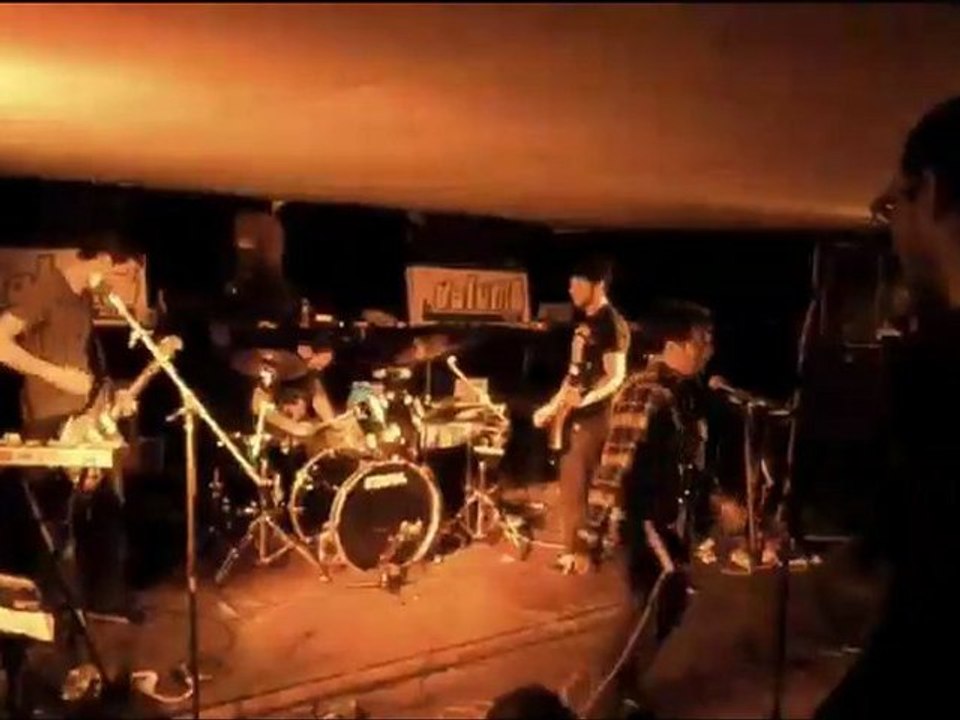Live @ Le Volume