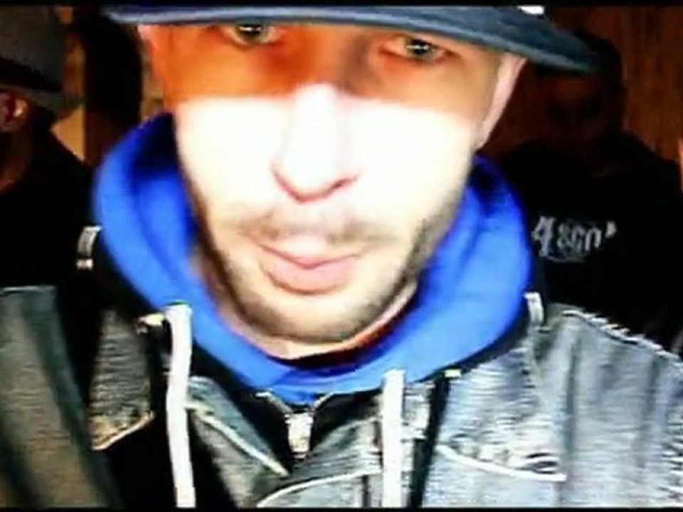 ADES FEAT REENO "DU LOURD POUR LES POTAUX"