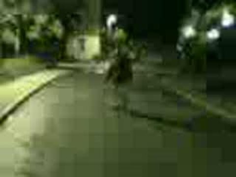 Mec Bourré qui marche en canard