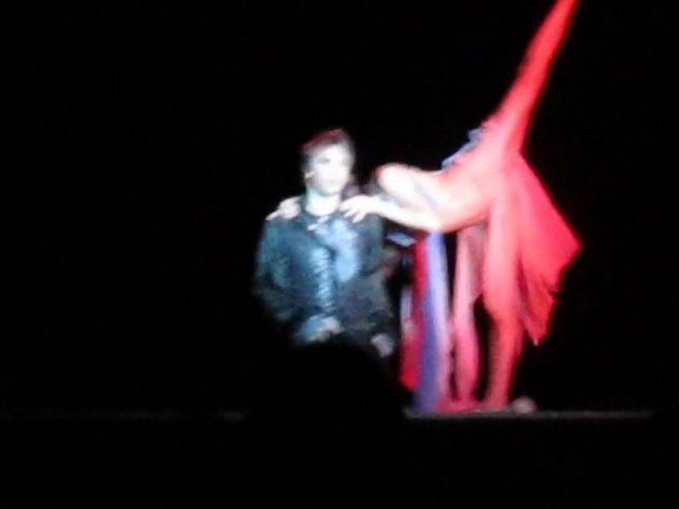 Solo de Mikelangelo pendant l'Opéra Rock.