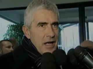 Casini - Il governo è sulla luna