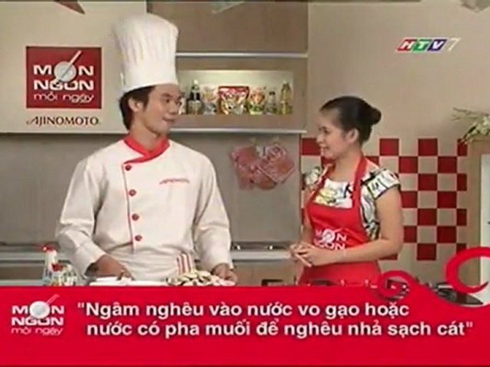 tranchau_Ngheu hap nuoc tuong