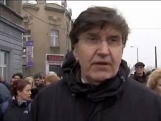 Sarajevo indignata per l'arresto di Jovan Divjak