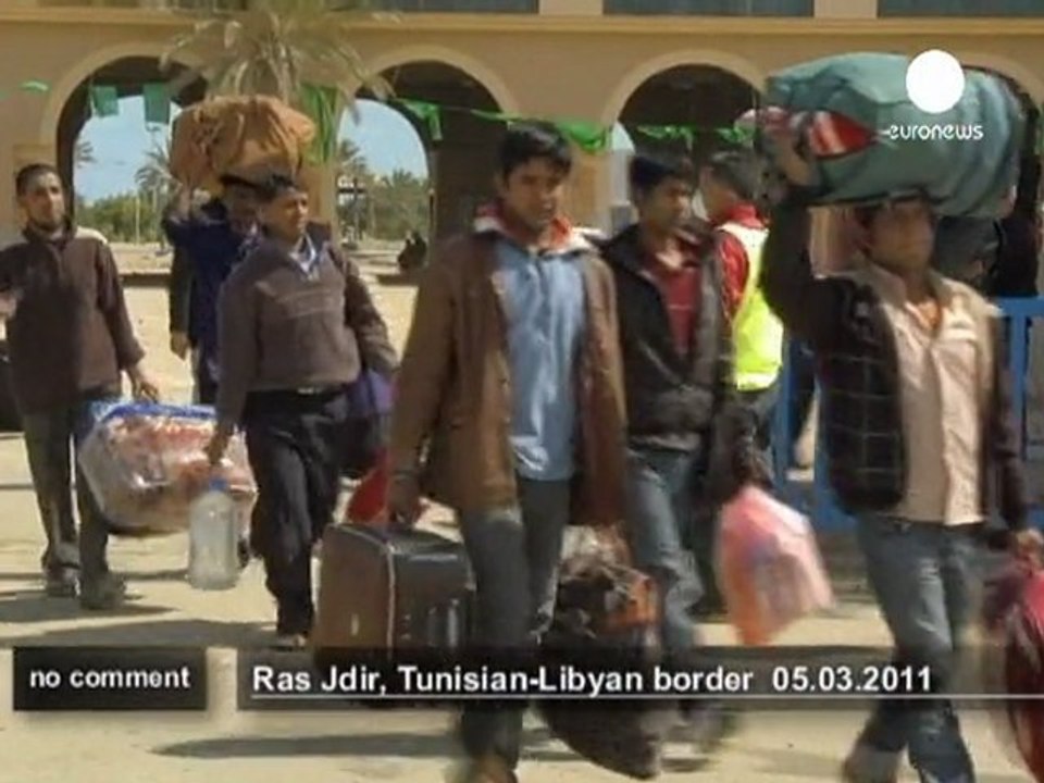 Libya: Foreign refugees flee Zawiyah clashes  - no comment