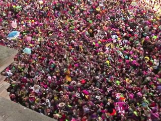 Jet de harengs et rigodon d'honneur au carnaval de Dunkerque