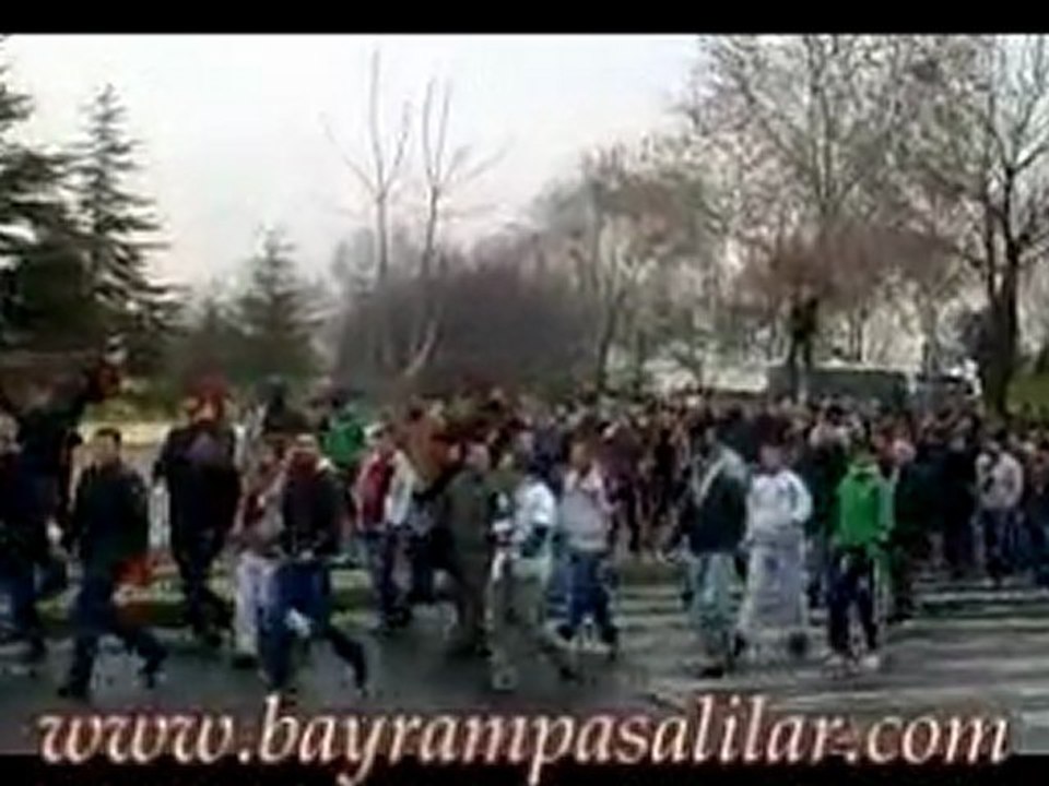 Yürüyüş - www.bayrampasalilar.com