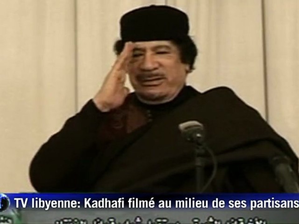 Libye: Kadhafi accuse l'Occident de "comploter"