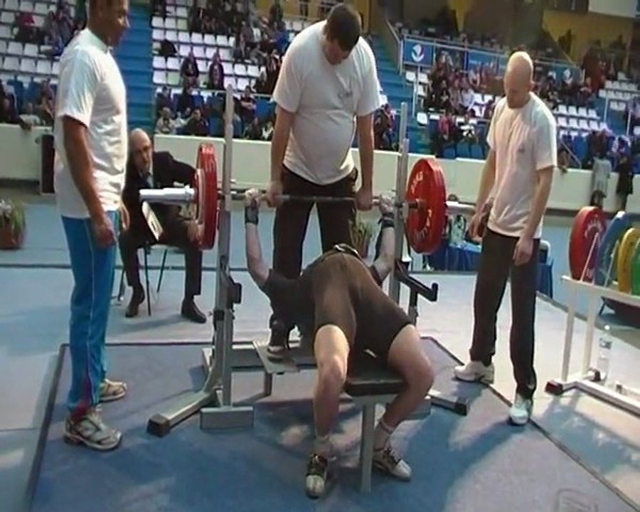 regis favre 190kg au developpé couché en -90 kg