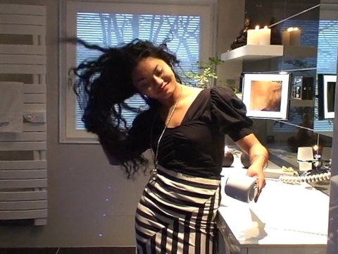 Salle de bain design Black and White version vidéo