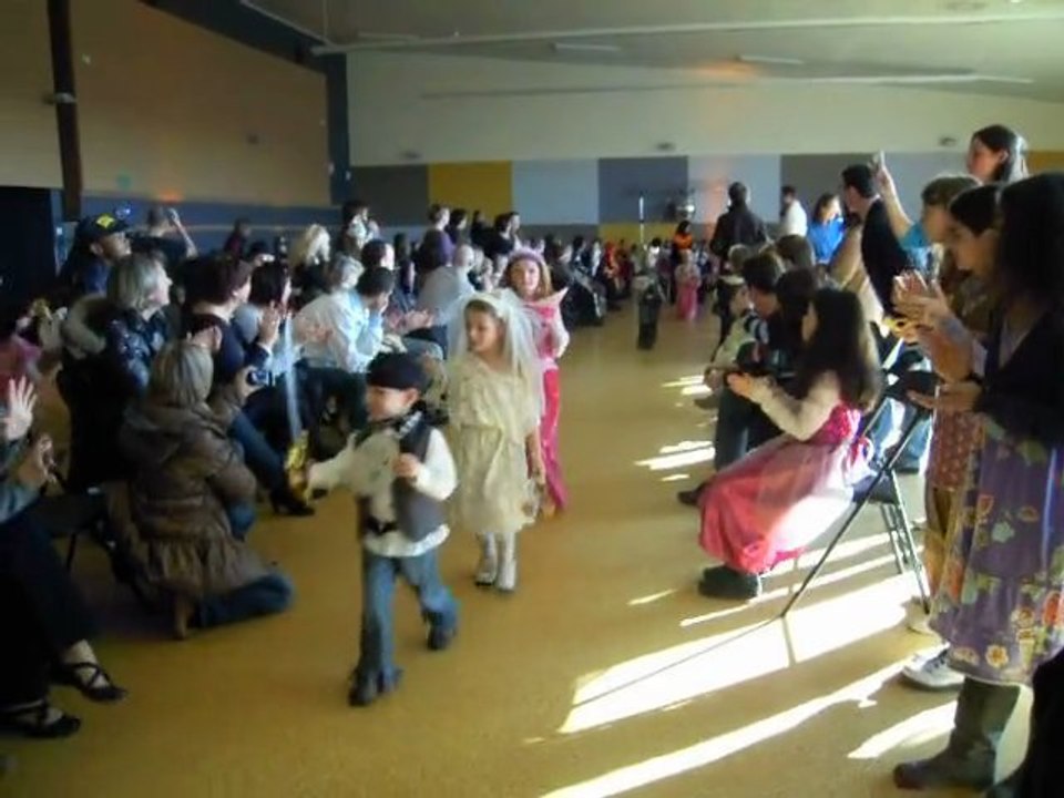 Defile des petits 2011