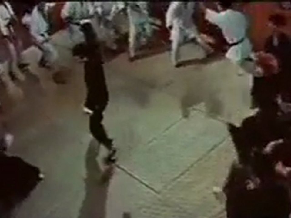 Bruce Lee contre les Japonnais
