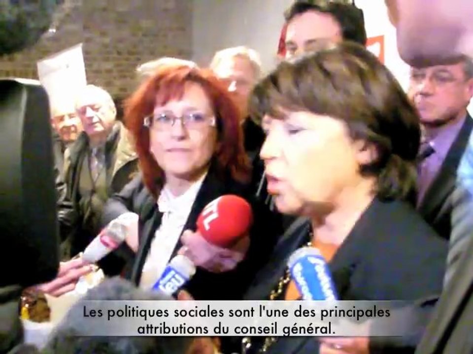 Cantonales : Martine Aubry en campagne à Cambrai