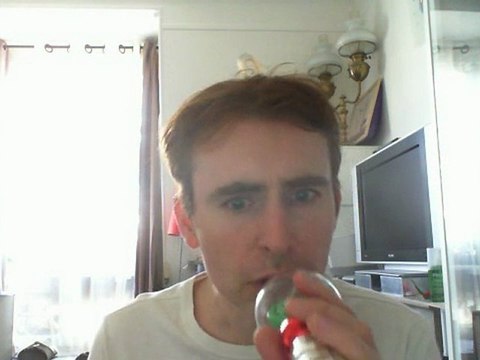 Wiwi égratigne à toi que je pense