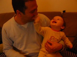 rire de nawri avec son papa