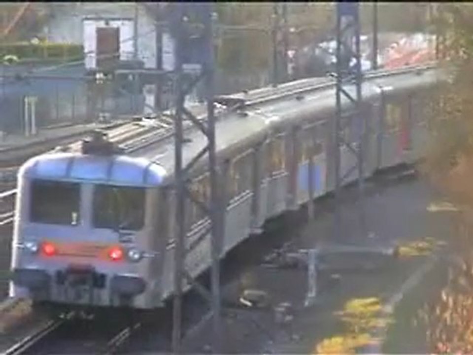 une z 5300 part en voie de garage de moret