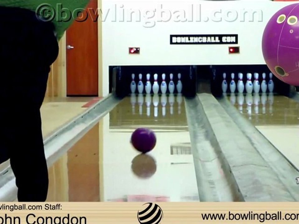 900 Global The Eagle Bowling Ball by John Congdon