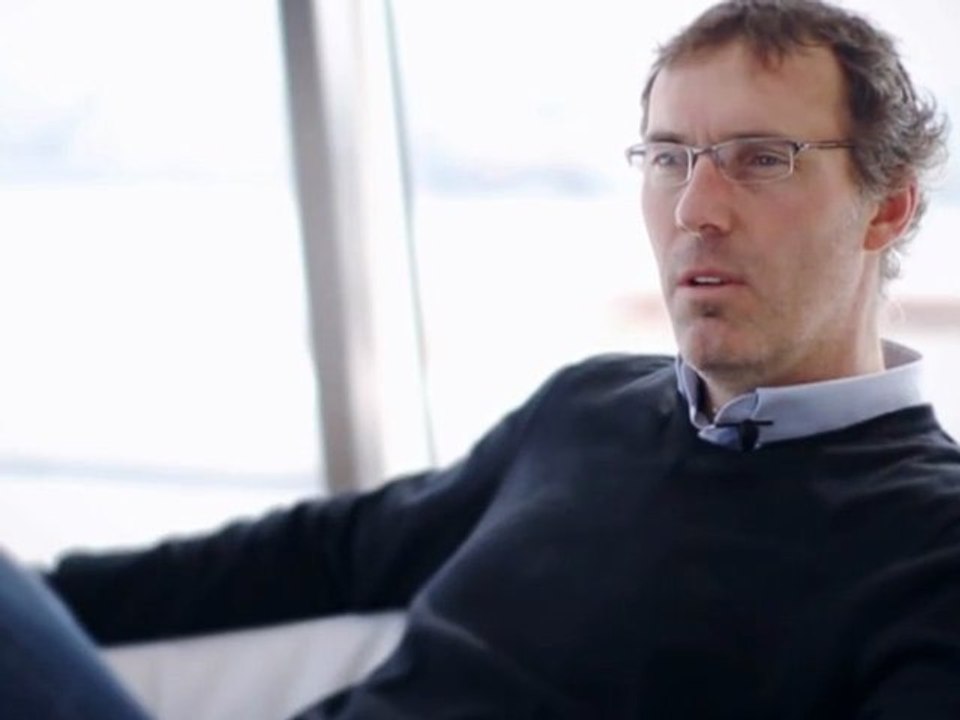 EDF le nouveau maillot "gay" des Bleus Exterieur Football