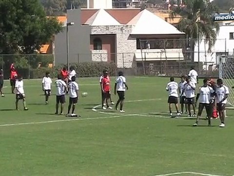 Medio Tiempo.com - Campamento del Zorro. 24 de Febrero 2011..mov