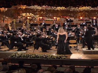 Elina Garanca: Renowned Opera Singer 🎶