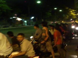 jeune a ubon  s eclate bien a moto