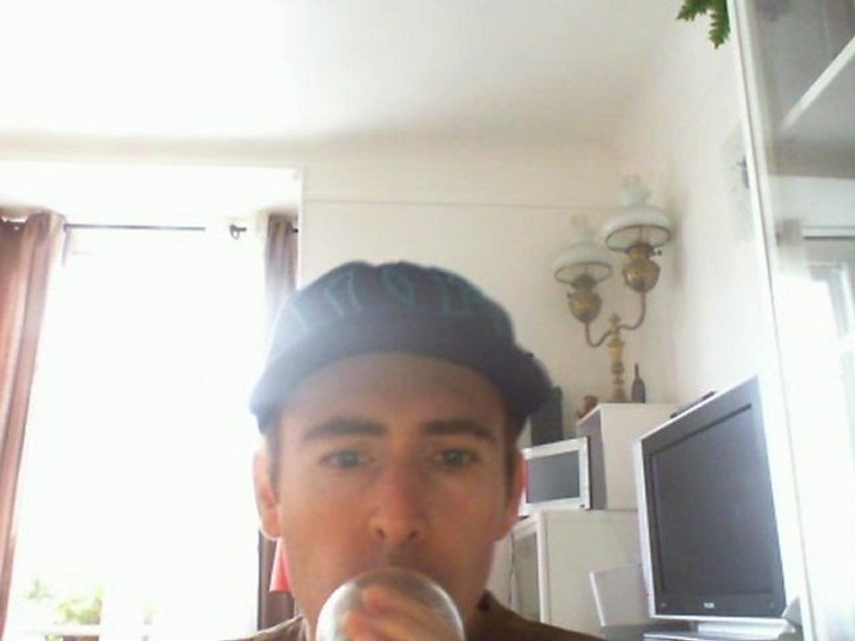 Wiwi égratigne "objection"