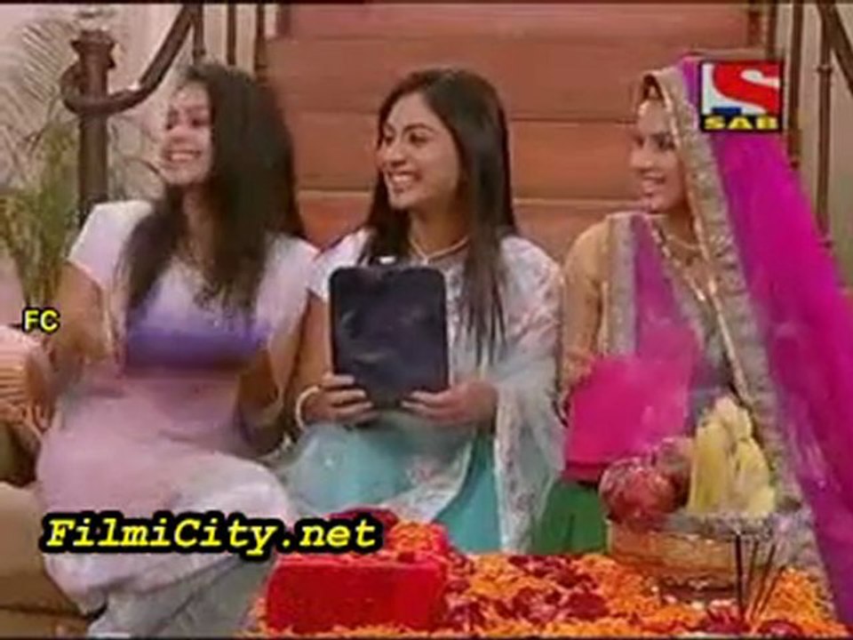 8 Mar 2011 Sajan Re Jhooth Mat Bolo pt 3