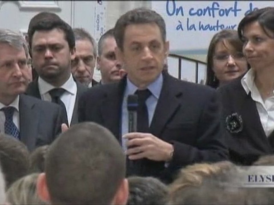 N. Sarkozy à la rencontre des salariés de l'usine FenêtréA