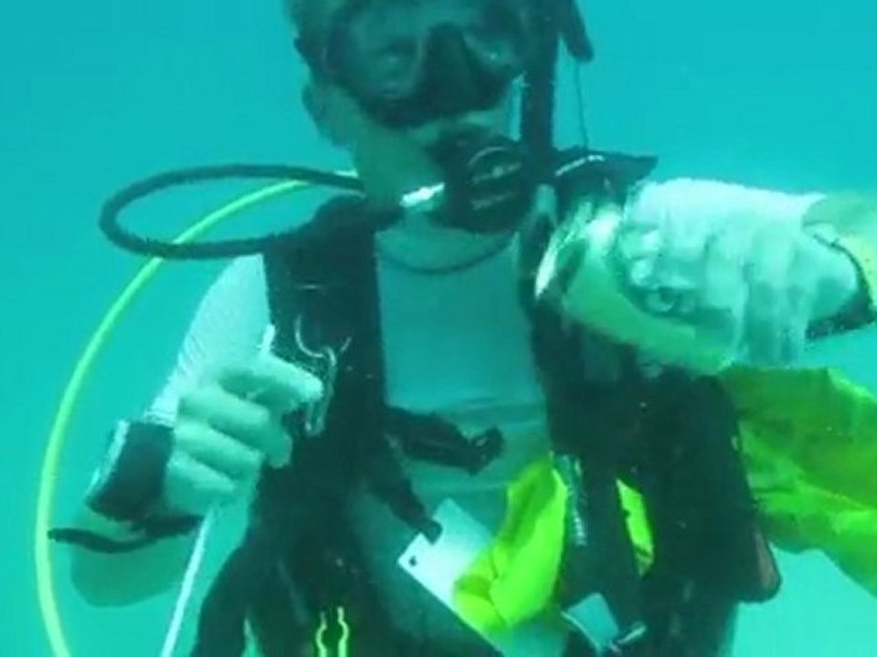 DRINK UNDER WATER