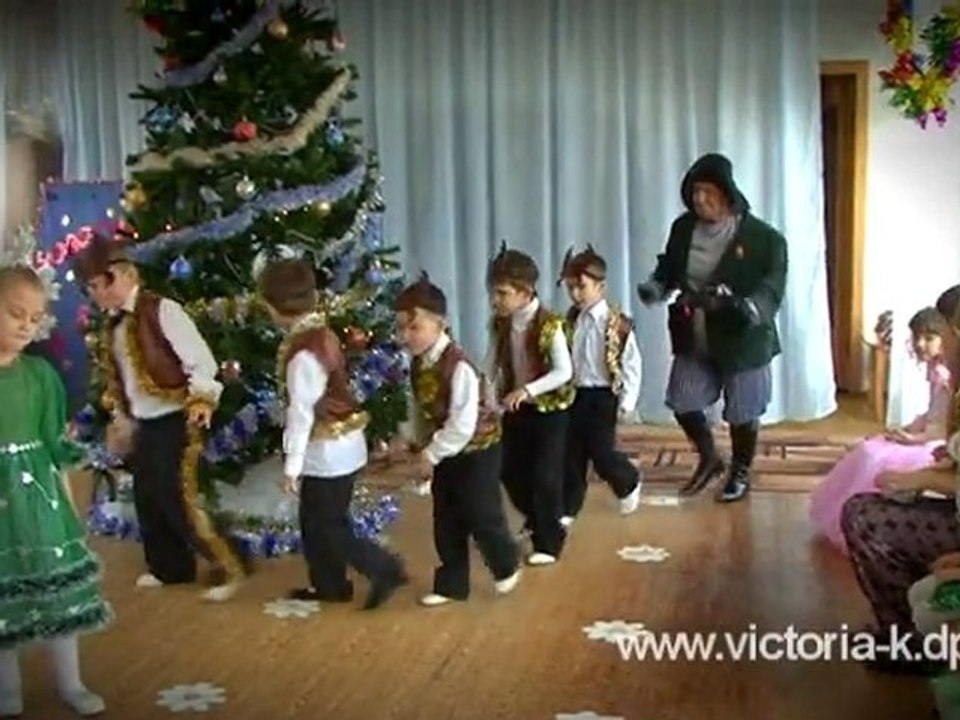 Новогодний утренник-2010 (клип)