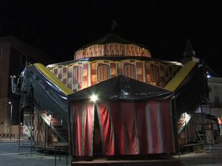 OBLUDARIUM a Piazza Catuma - The Forman Brothers' Theatre