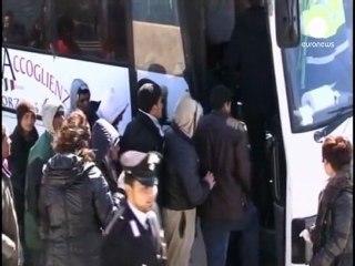 Continúa la llegada de inmigrantes a la isla italiana...