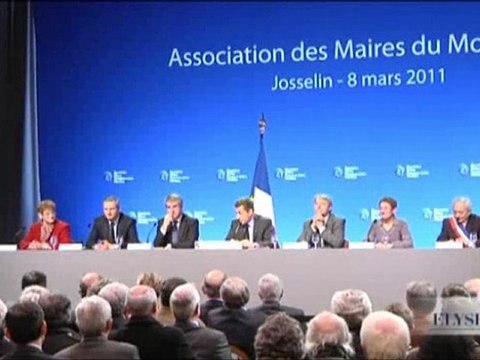 Nicolas Sarkozy et les élus du Morbihan: Un moment de dialo