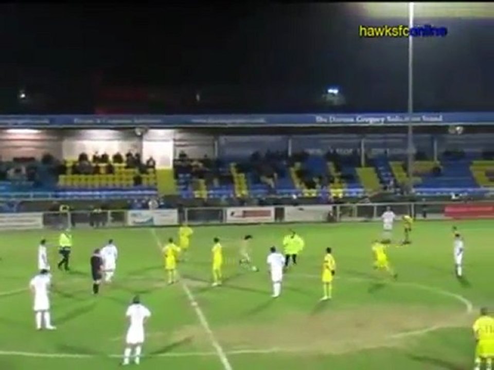 Placca lo streaker e viene espulso