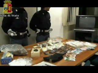 Roma - Sequestrati 11 chili di droga