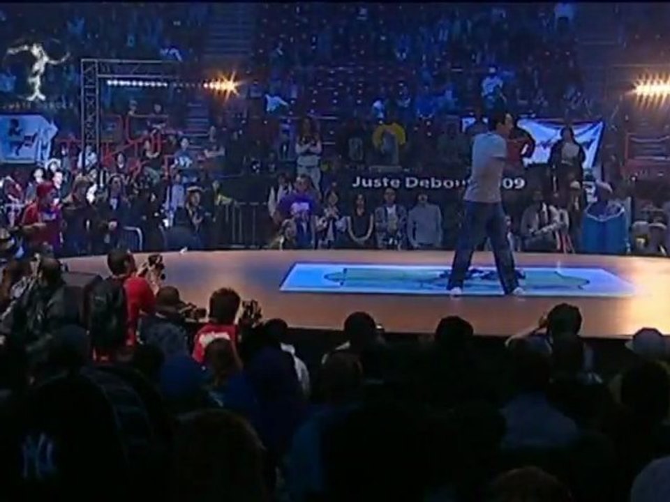 Amazing French Popping in Daft Punk style