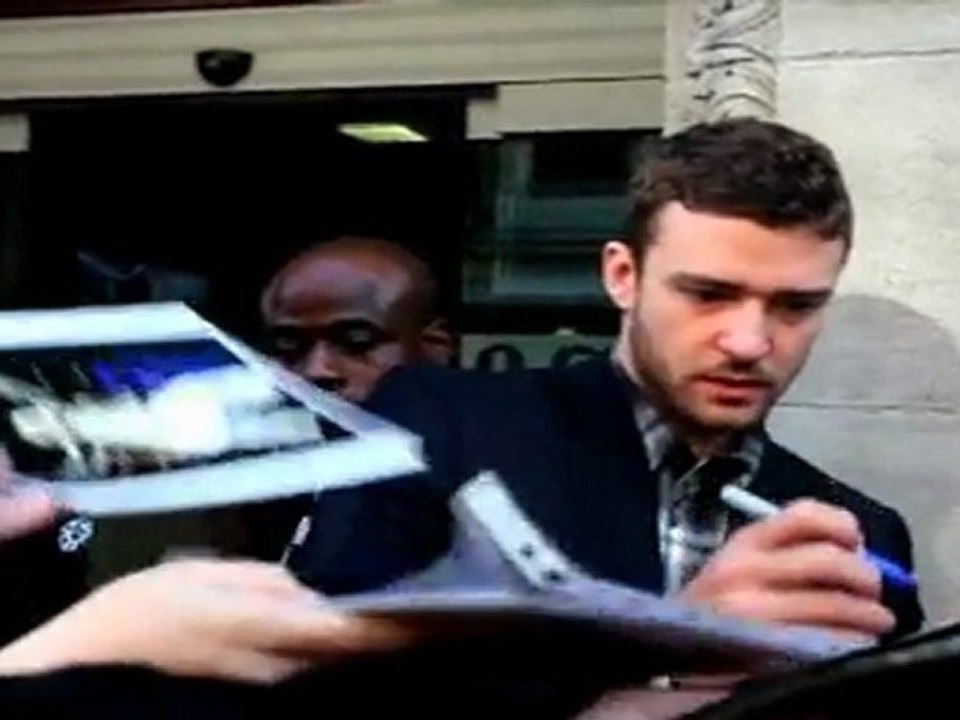 Exklusiv:amanda liebt witze und küsse