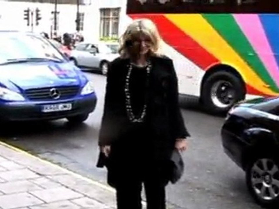 Exklusiv: Gwyneths Plattenvertrag