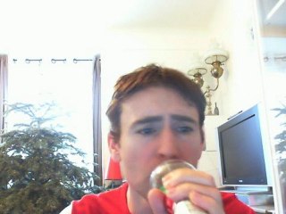 Wiwi égratigne "pour que tu restes"