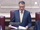 Portogallo: Cavaco Silvia presta giuramento e critica...