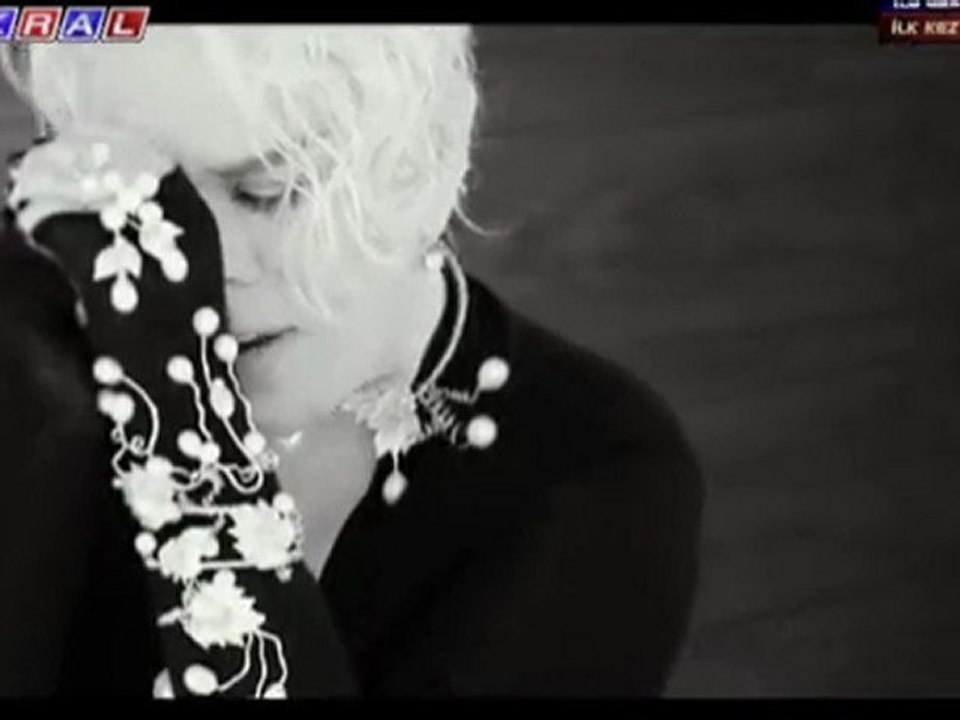 Ozan Doğulu & Sezen Aksu - Kaybolan Yıllar