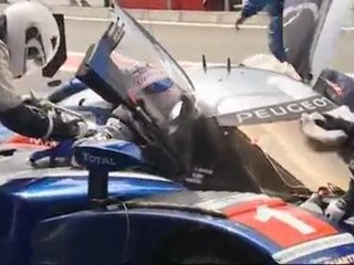 24h Le Mans - E' ancora lotta Peugeot-Audi