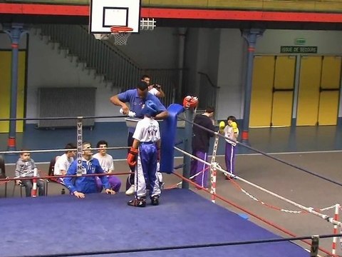 Pôleboxe77 MELUN HAMIDI Fodil Chpt e Full contact Jeunes