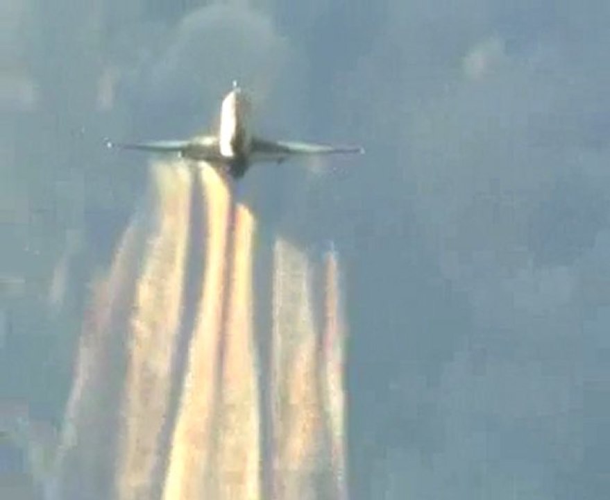 CHEMTRAIL VU D'AVION
