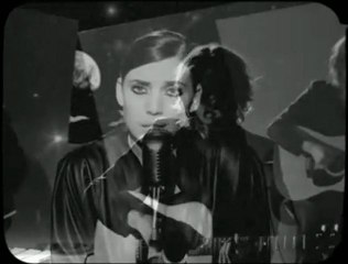 Lykke Li - I Know Places (Live on the Moon)